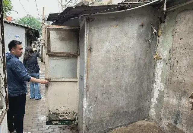 乱建居民想提升小区环境的愿望实现了凯发赛事合作拆除700平方米私搭